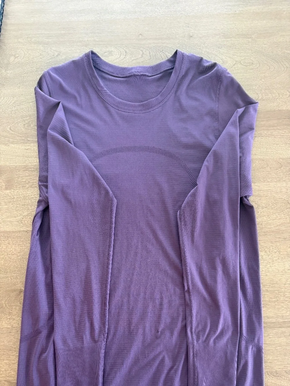 Lululemon Relaxed Swiftly Tech Long-Sleeve Shirt 2.0 *Hip Length*